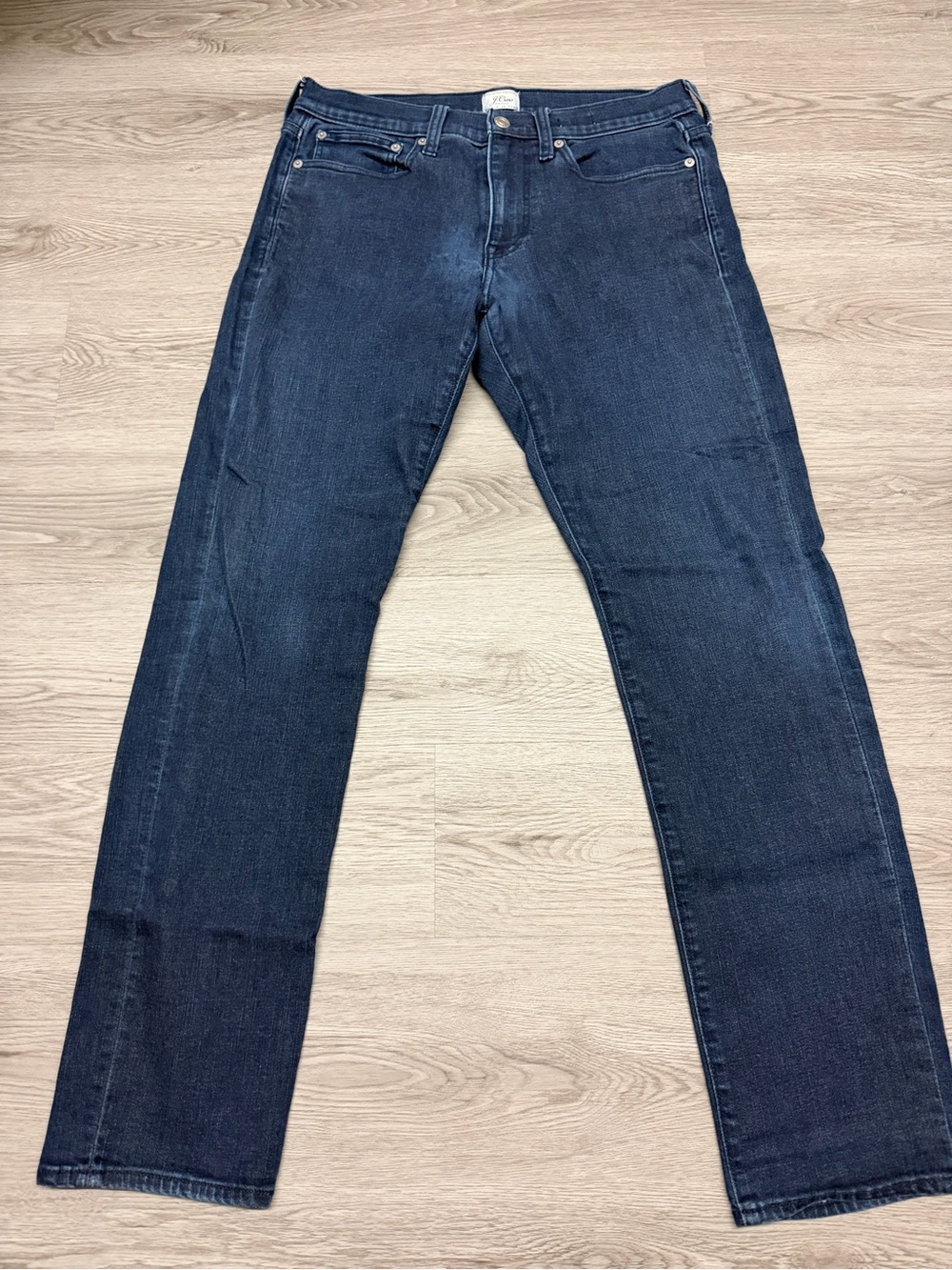 J Crew 484 Men's Slim Straight-Leg Jeans in Dark Blue Denim deep lake Wash